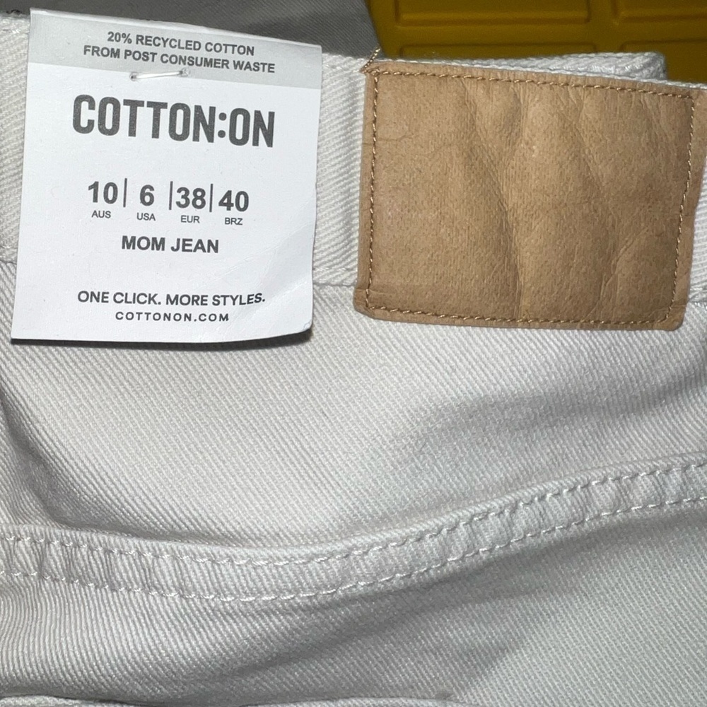 NWT Cotton On Mom Jeans-Soft Toupe - Picture 4 of 9